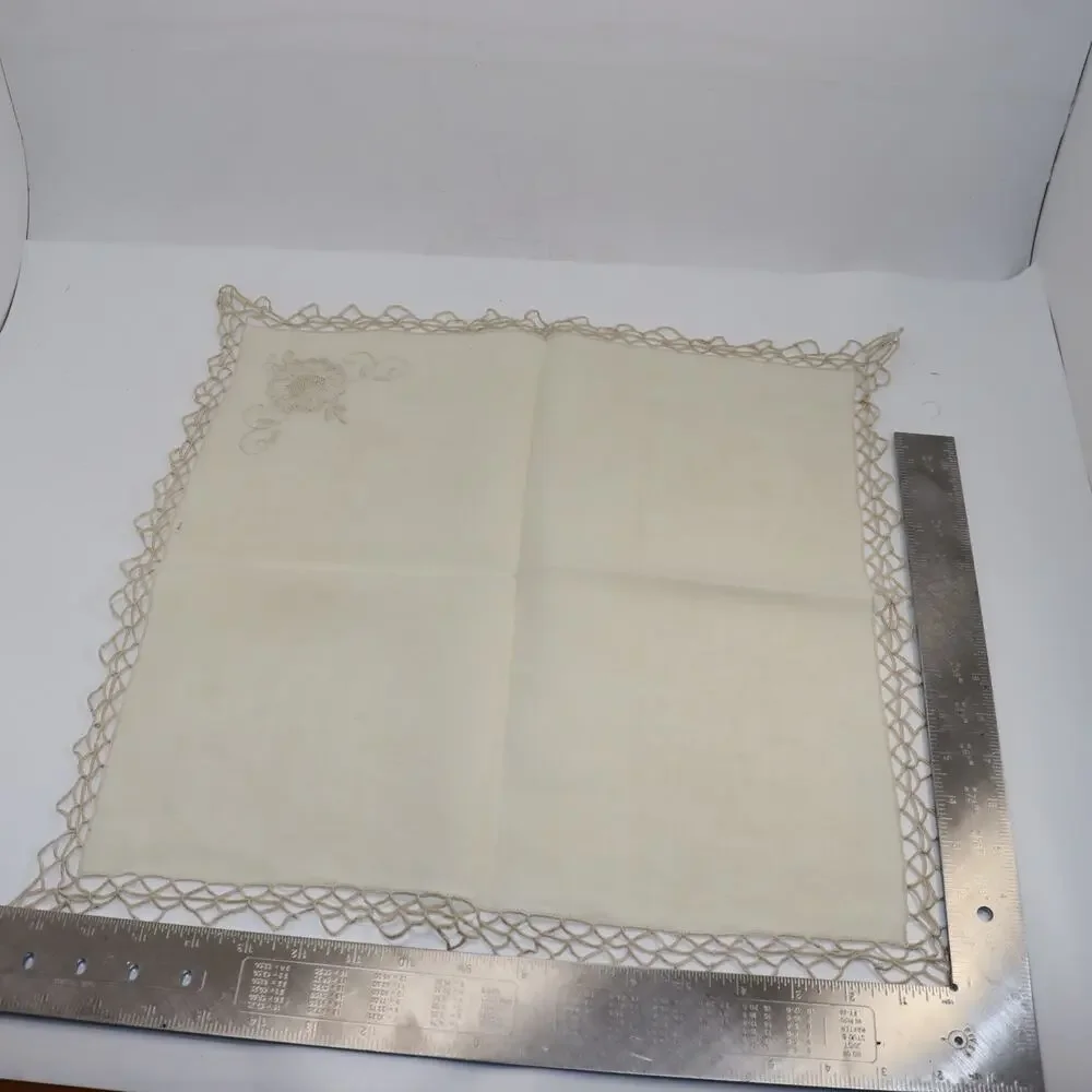 Vintage Cream Linen Napkins w Crochet Lace Set of 9‎